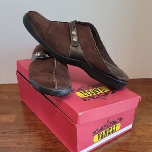 Vaneli Women's Maryon Tmoro Shirl/CF Dark Brown Slip-On Loafers